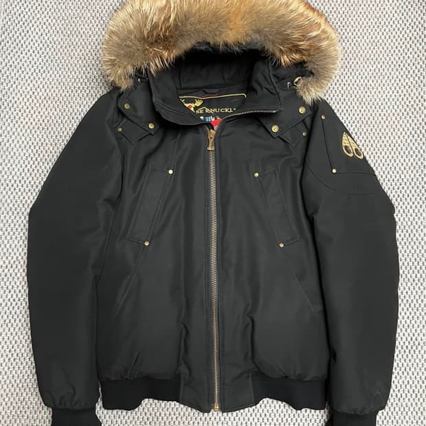 무스너클 발리스틱 봄버 패딩 금장 급처