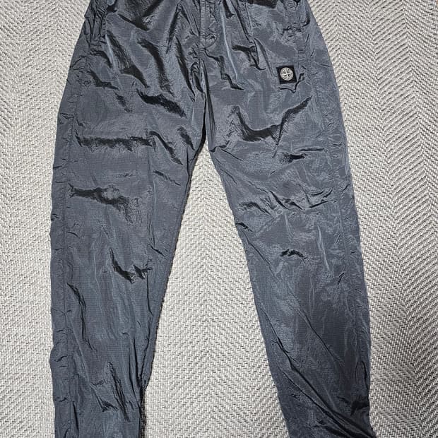스톤아일랜드 립스탁 나일론 메탈 팬츠