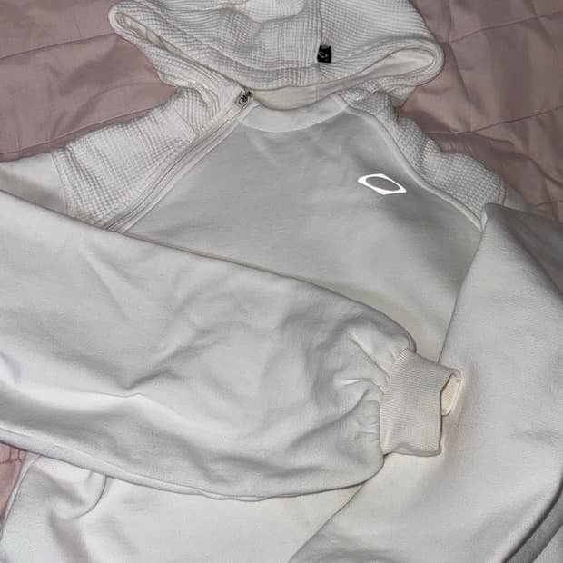 미스치프 크롭후드