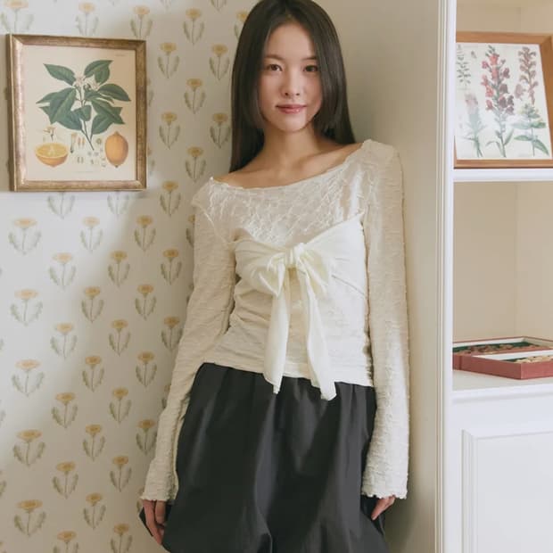 마가린핑거스 RIBBON OFF SHOULDER T-SHIRT CREAM