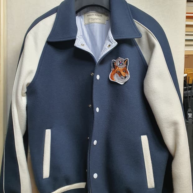 메종키츠네 국뽕 테디 자켓이에요 