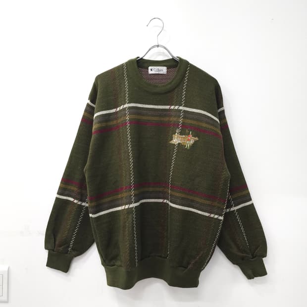 울혼방 카키 니트