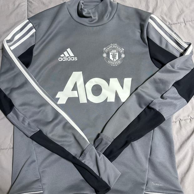 아디다스 맨체스터 유나이티드 하이넥 롱슬리브(핑거 홀)