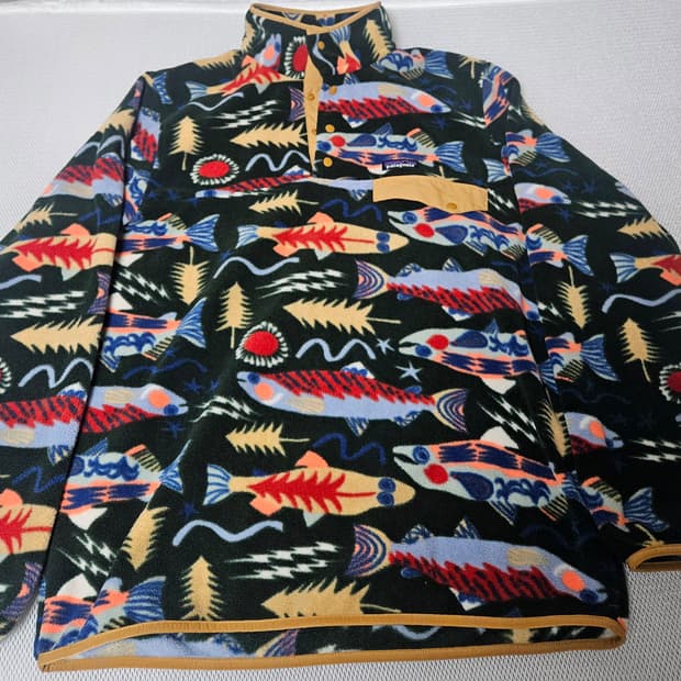 파타고니아 신칠라 살몬 그린 라이트웨이트 L