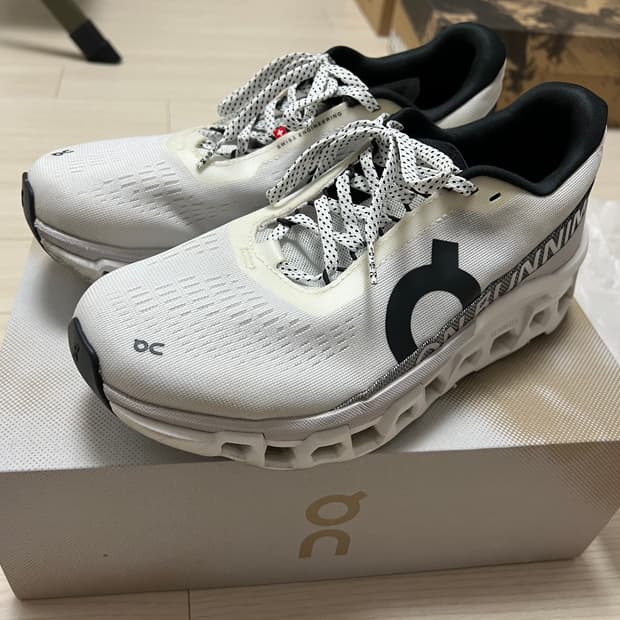 (260)온러닝 클라우드 몬스터2 화이트