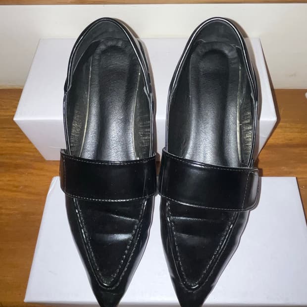 스틸레토 로퍼(뾰족구두) 235 블랙