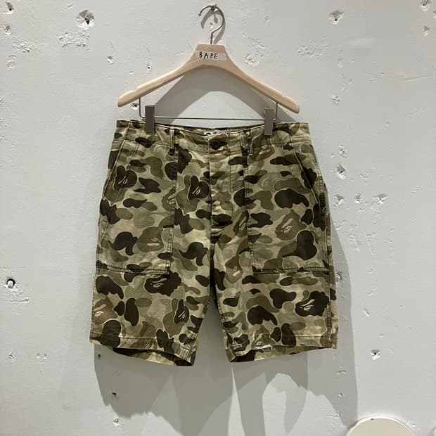 베이프 카모 퍼티그 쇼츠