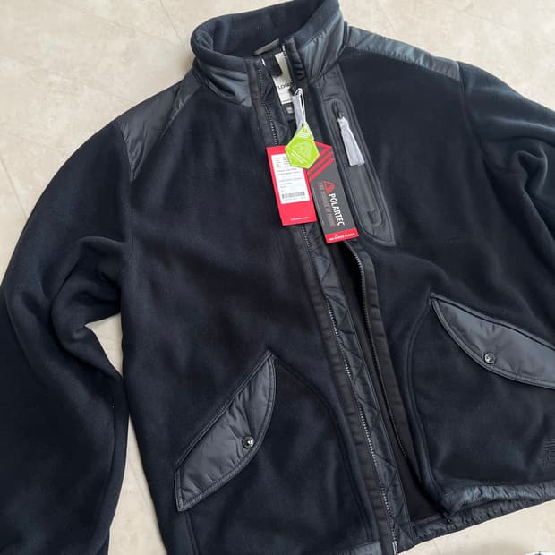 새상품(XL)이스트로그x뉴발란스 후리스 자켓 블랙