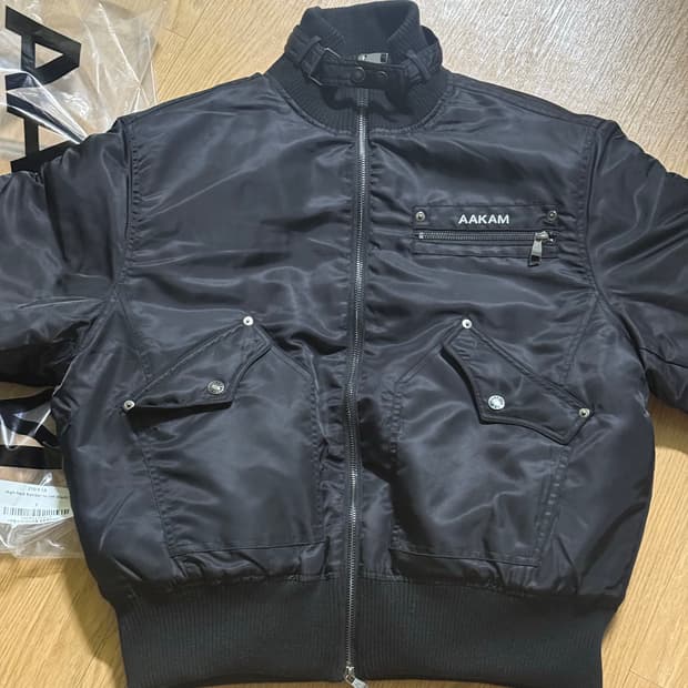 아캄 하이넥 봄버 자켓2