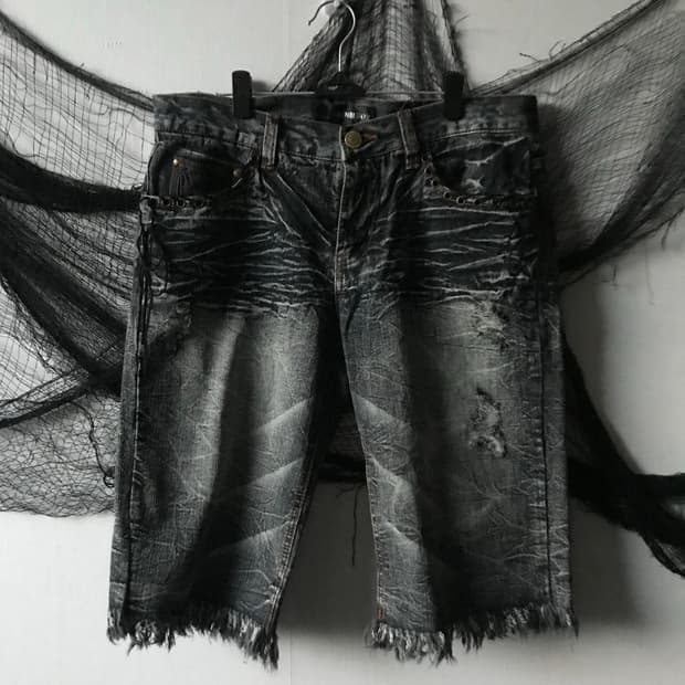 Punk eyelet detailed shorts  