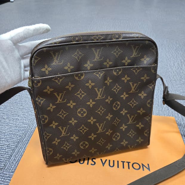 [특가][정품] 루이비통 모노그램 메신저백