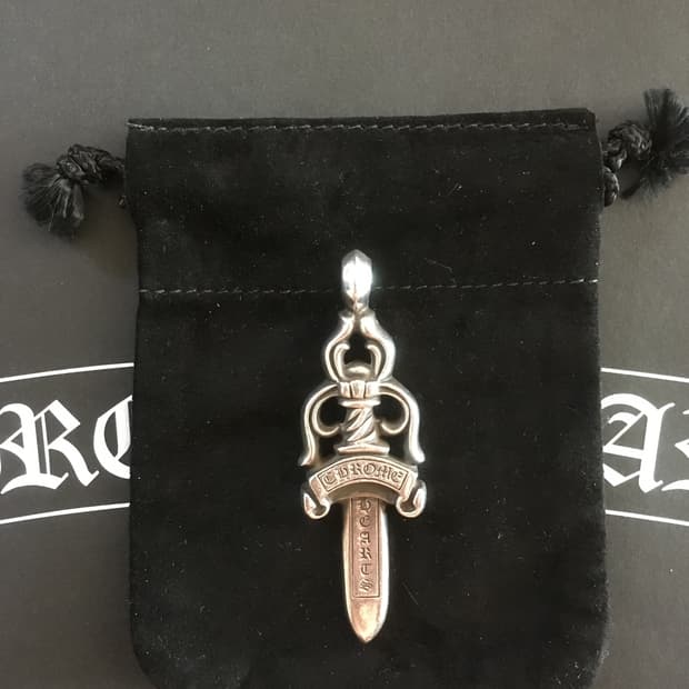 크롬하츠 라지 대거 펜던트