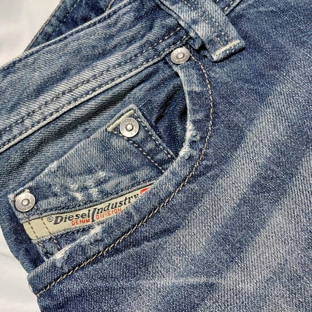 [W26] 디젤 라키(Larkee) 0859Y 레귤러 스트레이트 데님