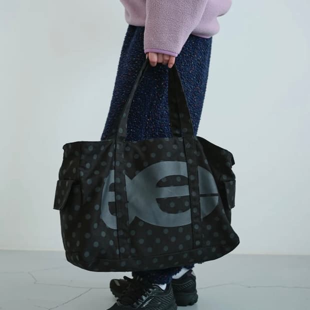 엔조블루스 스퀘어 숄더백 블랙