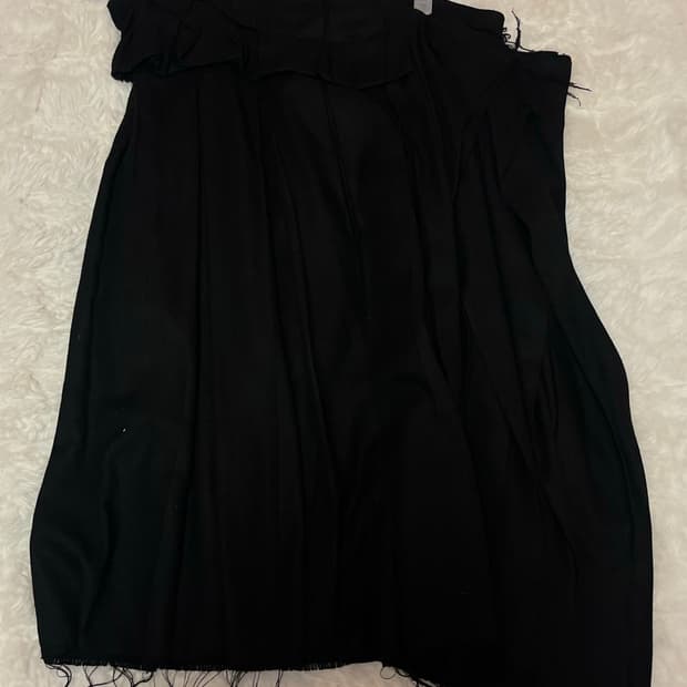 에옹쓰 오프비츠 플리츠 스커트