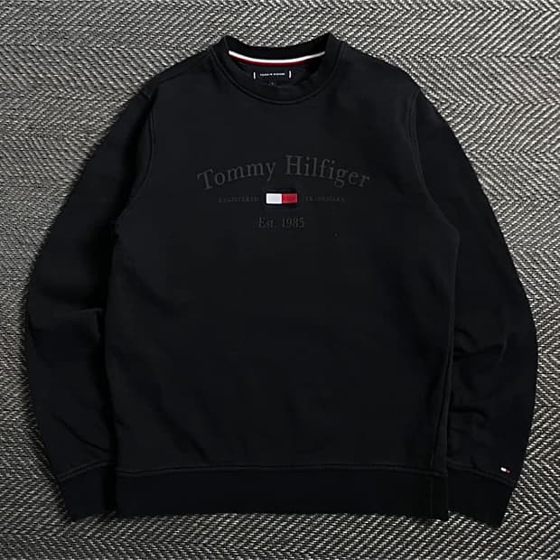 타미힐피거 센터 자수로고 맨투맨 블랙y 4991