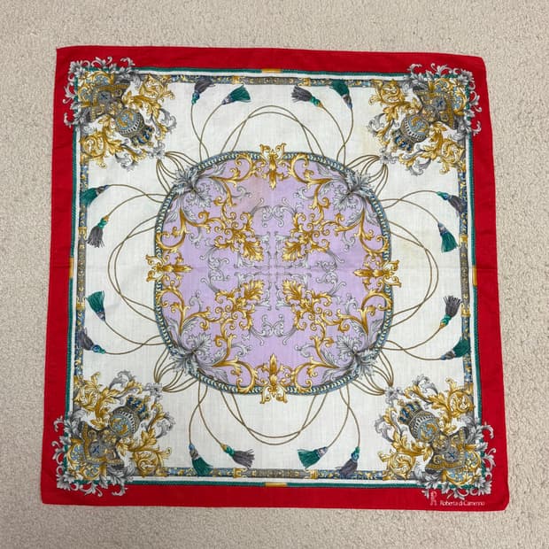 로벨타 디 카메리노 문장 패턴 대판 손수건/쁘띠스카프