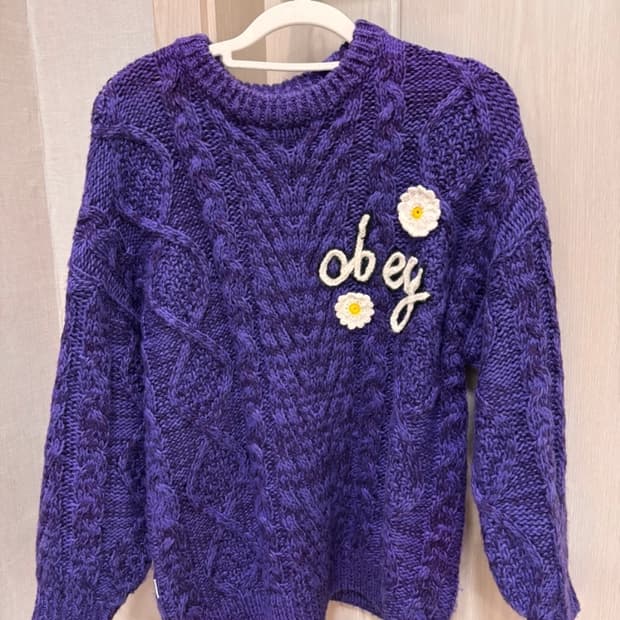 Obey 니트 