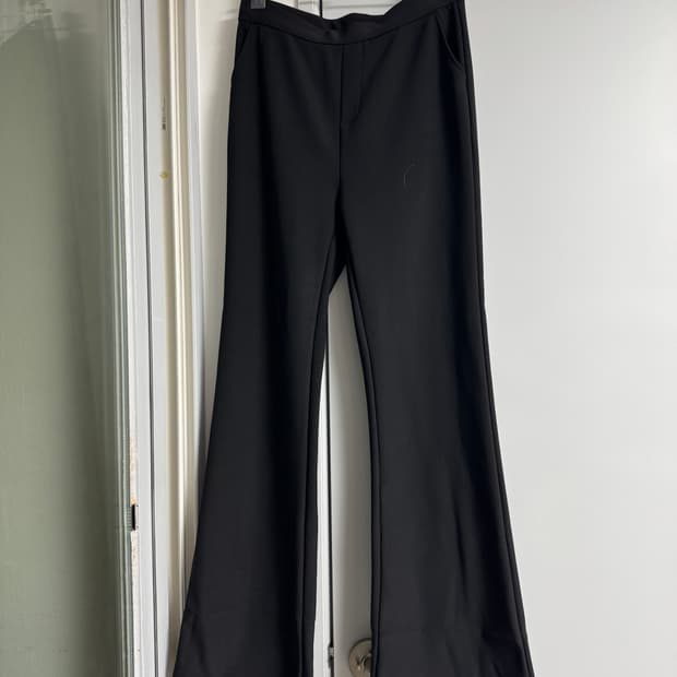 이사야클로딩 부츠컷 밴딩 슬렉스 