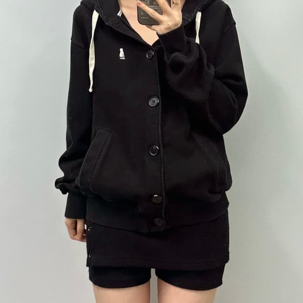 예일 블랙 버튼 후드집업