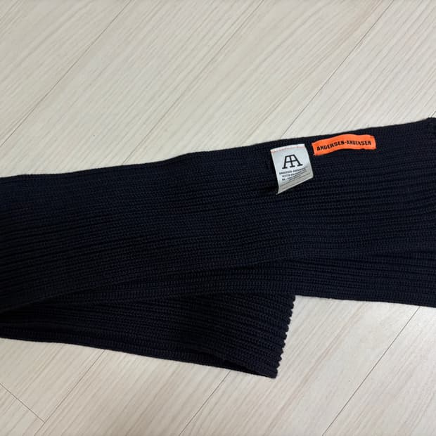 안데르센 안데르센 숏 머플러 네이비