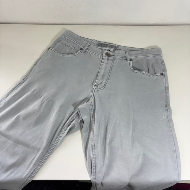M 30 헤지스데님 레귤러핏 라이트그레이 피그먼트 데님팬츠