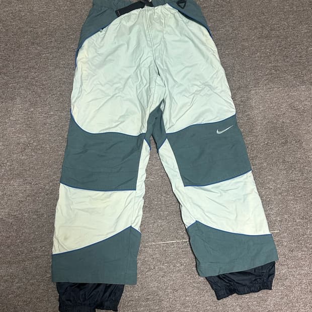90s NIKE ACG PANTS