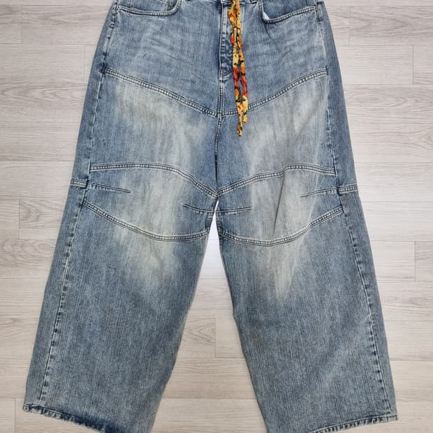 발렌시아가 조지생크 배기팬츠 연청