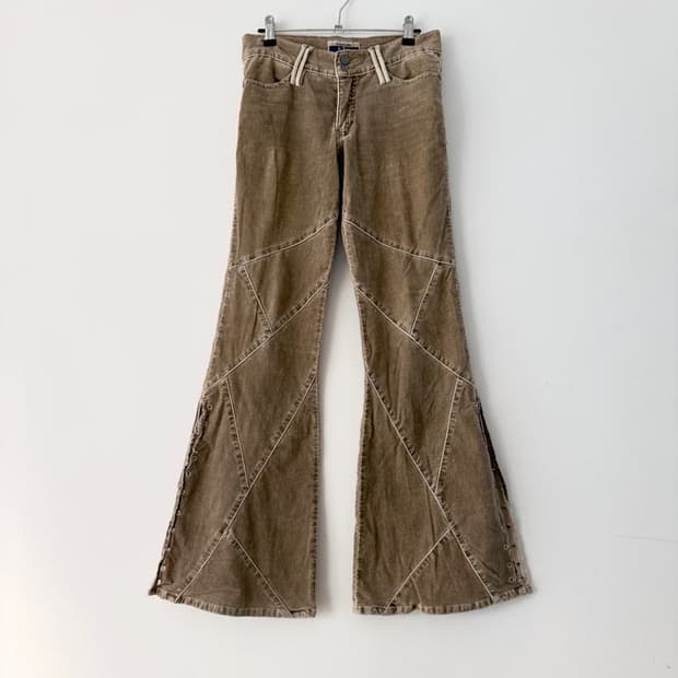 Side punching slit corduroy pants 