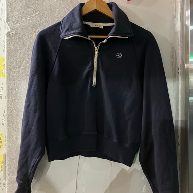 렉토 네이비 하프집업 맨투맨