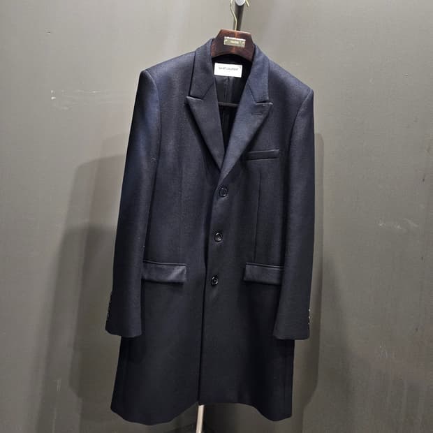 생로랑 울 & 캐시미어 혼방 체스터 필드 싱글 코트