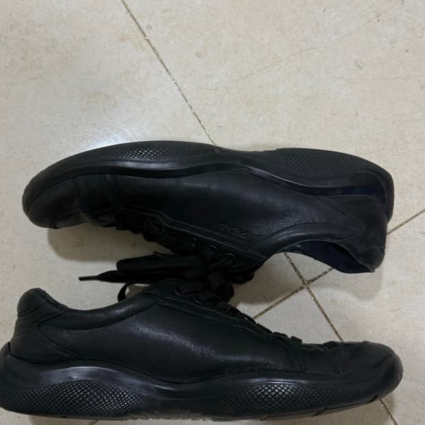 [275] 프라다 스포츠 로고 블랙 레더 스니커즈