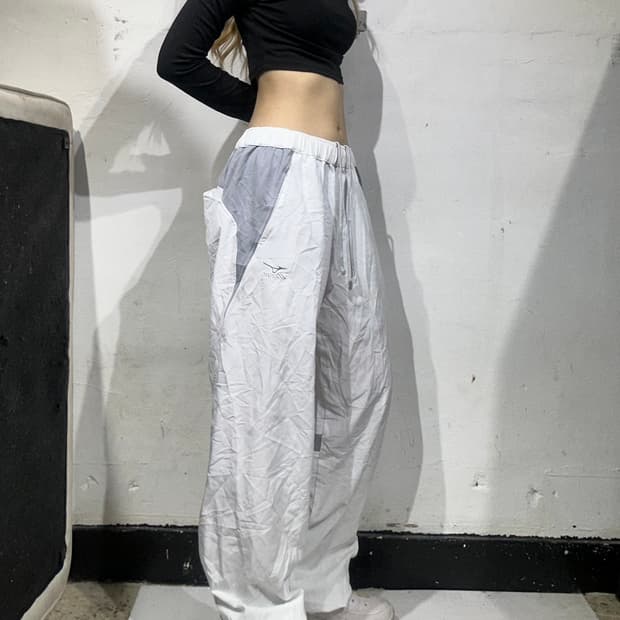 미즈노 화이트 그레이 로고 와이드 팬츠 XL