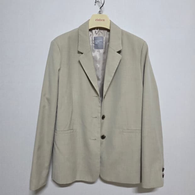 8세컨즈 봄 자켓