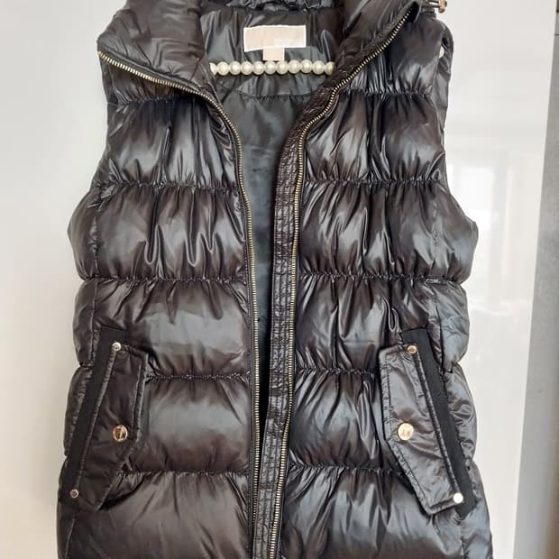 마이클코어스 패딩 베스트