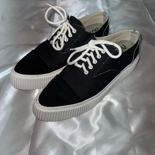 언더커버리즘 블랙 캔버스 로우탑 스니커즈 (260mm)