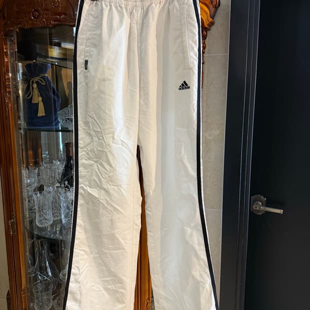 아디다스 화이트 트랙팬츠
