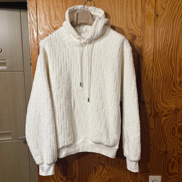 디올 오블리크 후드티셔츠 판매 합니다.