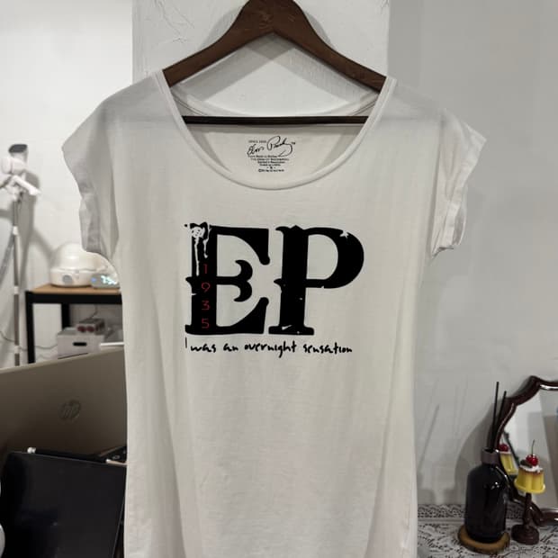 VINTAGE TOP 