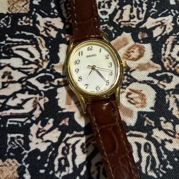 SEIKO 빈티지 여성 쿼츠 시계
