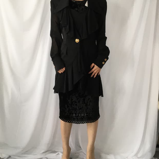 Ruffle point jacket