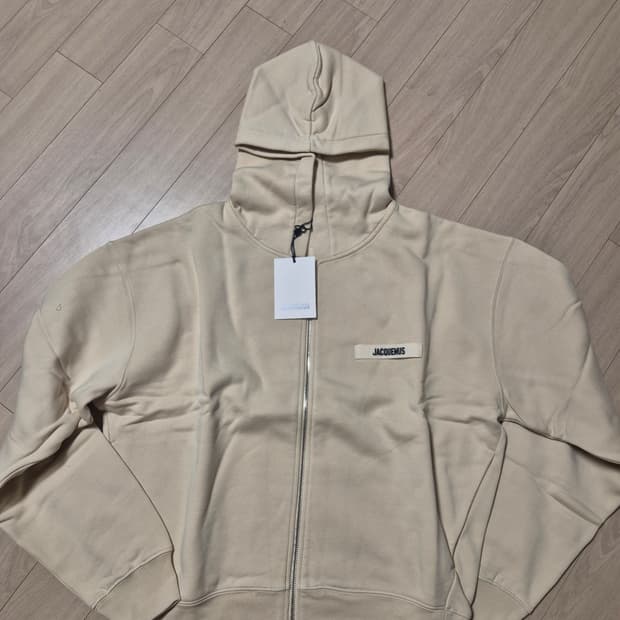 [새상품/L] 자크뮈스 후드집업