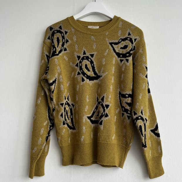 CAROLL 패턴 니트