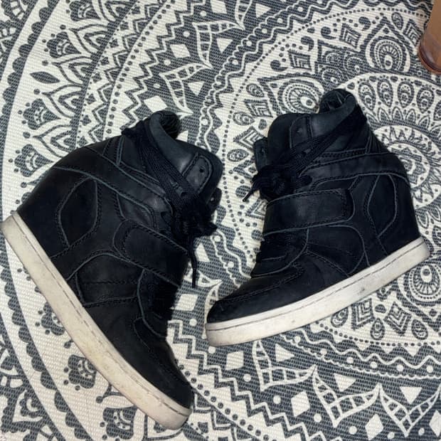 아쉬 웨지 스니커즈 블랙 레더 36