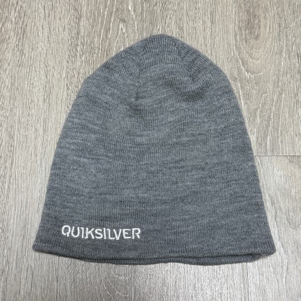 Quiksilver 아크릴 비니