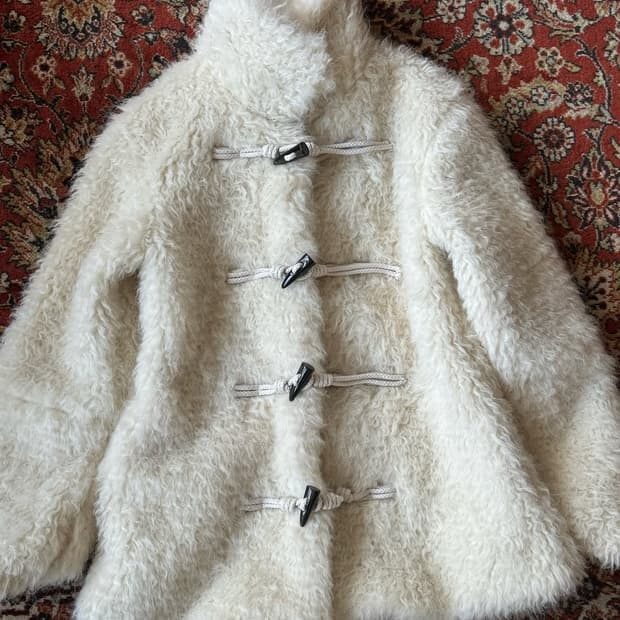 생긴스튜디오 SAENGIN STUDIO 퍼 코트