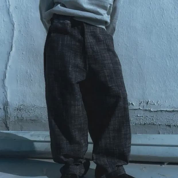 카락터 쉐기 체크 파우치 팬츠