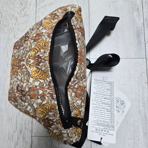 오니츠카 타이거 웨이스트 파우치 힙색 한정판