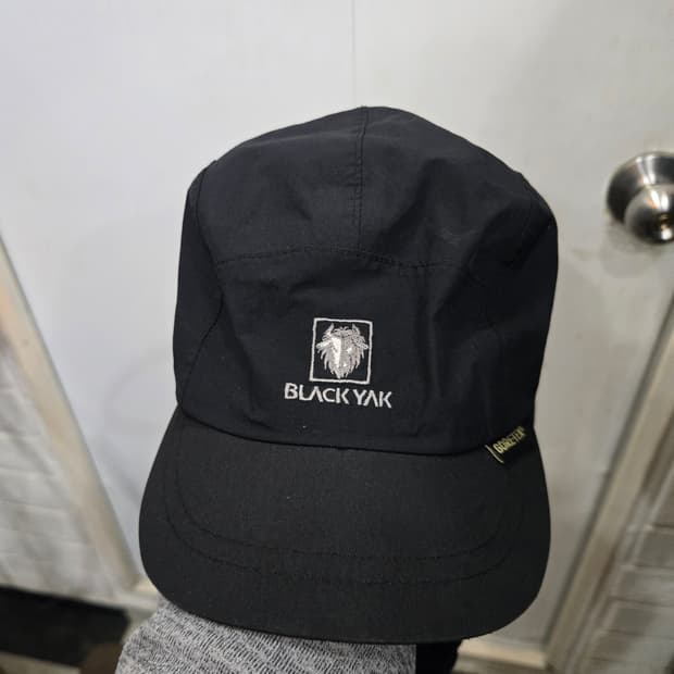 BLACK YAK 블랙야크 고어텍스 귀돌이 볼캡 모자!