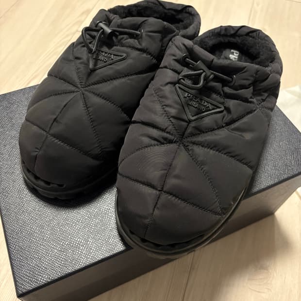 프라다 털 슬리퍼 사이즈 8